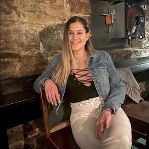 Meet your Posher, Liz